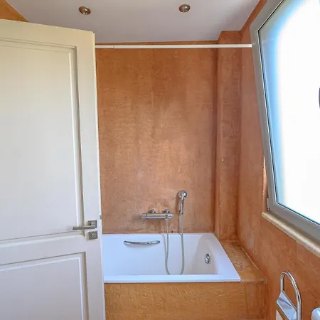 Astoria * Κορακοχώρι