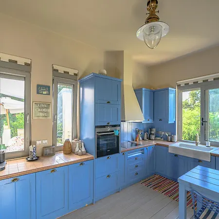 Astoria Βίλα Κορακοχώρι