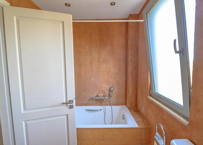 Astoria * Korakohóri